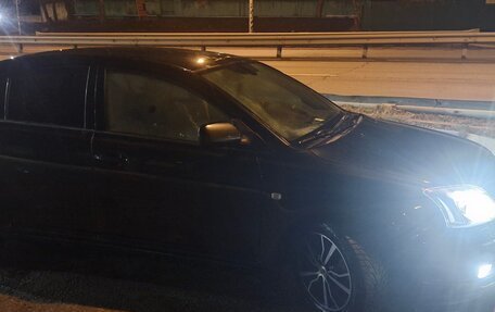 Toyota Avensis III рестайлинг, 2004 год, 550 000 рублей, 6 фотография