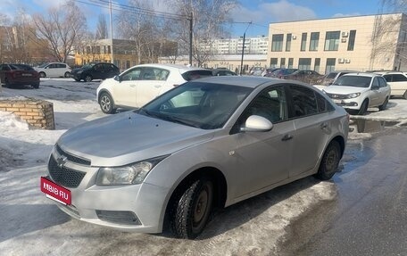 Chevrolet Cruze II, 2011 год, 547 000 рублей, 2 фотография