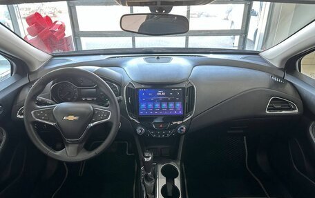 Chevrolet Cruze II, 2017 год, 1 189 900 рублей, 8 фотография