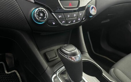 Chevrolet Cruze II, 2017 год, 1 189 900 рублей, 10 фотография