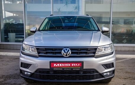 Volkswagen Tiguan II, 2019 год, 2 398 000 рублей, 2 фотография