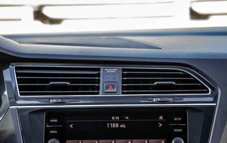 Volkswagen Tiguan II, 2019 год, 2 398 000 рублей, 16 фотография