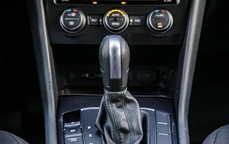 Volkswagen Tiguan II, 2019 год, 2 398 000 рублей, 20 фотография