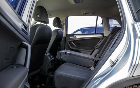 Volkswagen Tiguan II, 2019 год, 2 398 000 рублей, 30 фотография