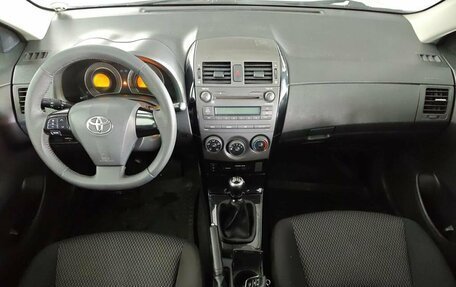 Toyota Corolla, 2011 год, 969 000 рублей, 9 фотография