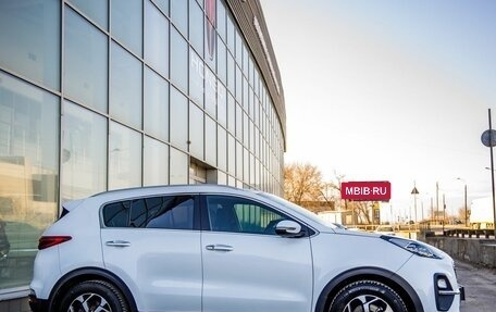 KIA Sportage IV рестайлинг, 2021 год, 2 398 000 рублей, 8 фотография