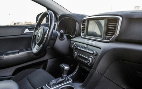 KIA Sportage IV рестайлинг, 2021 год, 2 398 000 рублей, 36 фотография