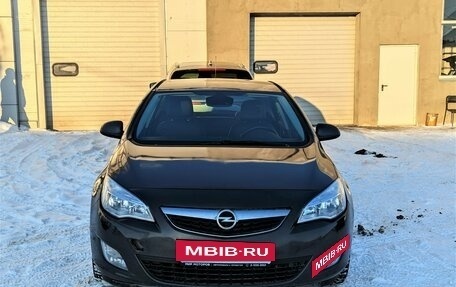 Opel Astra J, 2011 год, 545 000 рублей, 2 фотография