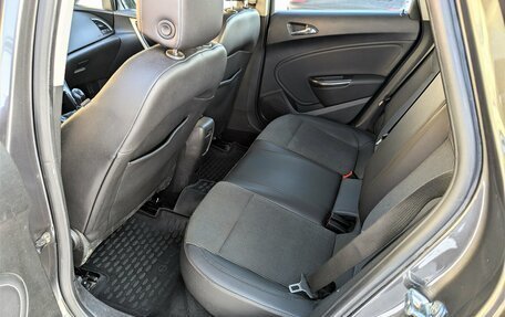 Opel Astra J, 2011 год, 545 000 рублей, 9 фотография