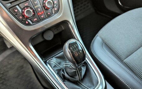 Opel Astra J, 2011 год, 545 000 рублей, 18 фотография