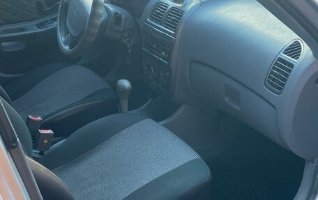 Hyundai Accent II, 2004 год, 450 000 рублей, 9 фотография