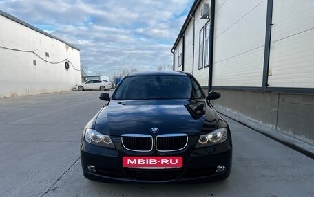 BMW 3 серия, 2007 год, 1 000 000 рублей, 3 фотография