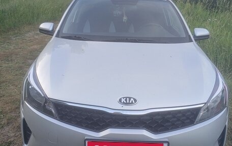 KIA Rio IV, 2020 год, 1 500 000 рублей, 2 фотография