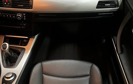 BMW 3 серия, 2007 год, 1 000 000 рублей, 13 фотография