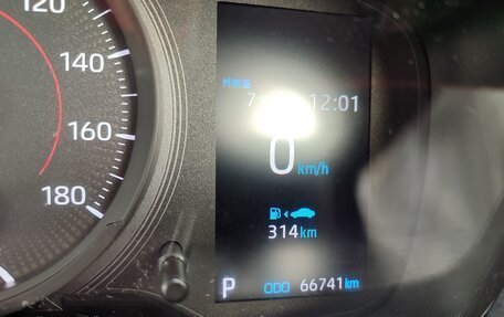 Toyota Corolla, 2021 год, 2 200 000 рублей, 11 фотография