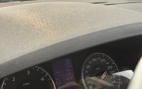 Renault Laguna III рестайлинг, 2009 год, 700 000 рублей, 13 фотография