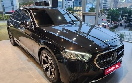 Mercedes-Benz E-Класс, 2024 год, 5 600 000 рублей, 1 фотография