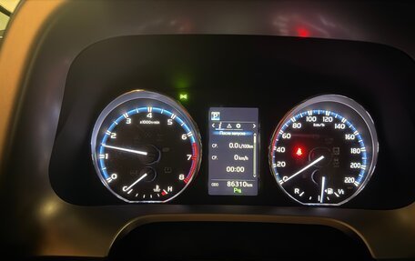 Toyota RAV4, 2019 год, 3 800 000 рублей, 9 фотография