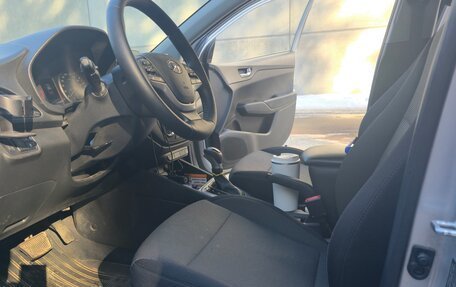 Hyundai Solaris II рестайлинг, 2021 год, 1 340 000 рублей, 9 фотография