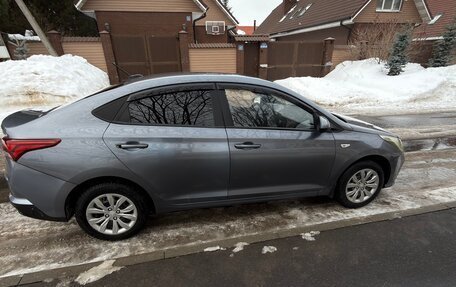 Hyundai Solaris II рестайлинг, 2020 год, 1 030 000 рублей, 5 фотография