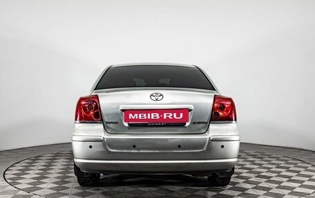 Toyota Avensis III рестайлинг, 2005 год, 680 000 рублей, 4 фотография