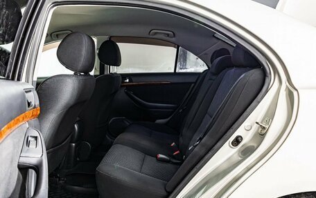 Toyota Avensis III рестайлинг, 2005 год, 680 000 рублей, 13 фотография