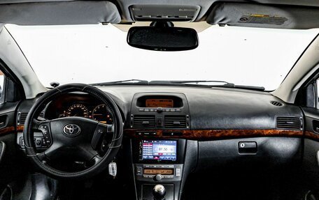 Toyota Avensis III рестайлинг, 2005 год, 680 000 рублей, 15 фотография