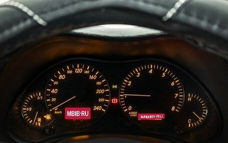 Toyota Avensis III рестайлинг, 2005 год, 680 000 рублей, 17 фотография