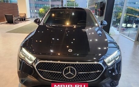 Mercedes-Benz E-Класс, 2024 год, 5 600 000 рублей, 2 фотография