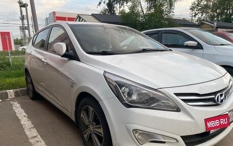 Hyundai Solaris II рестайлинг, 2015 год, 3 фотография