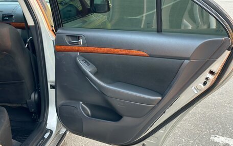 Toyota Avensis III рестайлинг, 2007 год, 900 000 рублей, 10 фотография