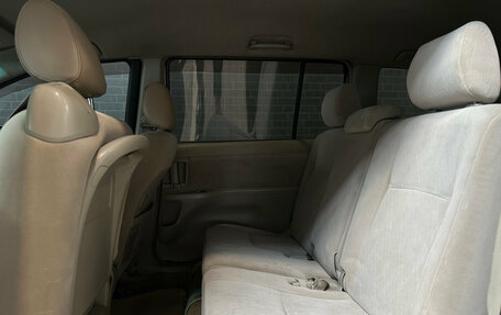 Toyota ISis I, 2010 год, 1 000 000 рублей, 8 фотография