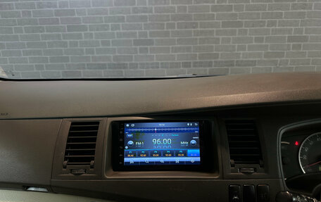 Toyota ISis I, 2010 год, 1 000 000 рублей, 9 фотография