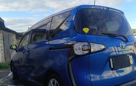 Toyota Sienta II, 2017 год, 1 350 000 рублей, 5 фотография