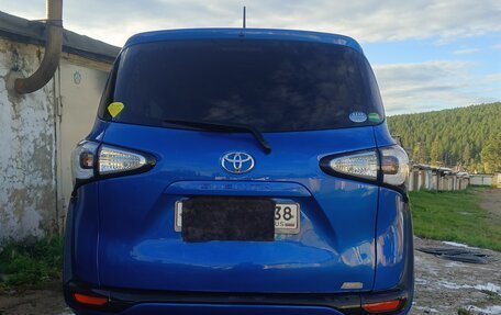 Toyota Sienta II, 2017 год, 1 350 000 рублей, 6 фотография
