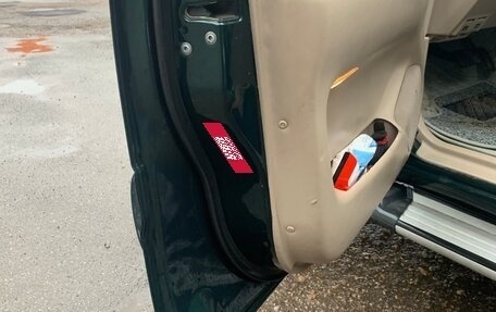 Toyota Land Cruiser 100 рестайлинг 2, 2000 год, 1 600 000 рублей, 13 фотография