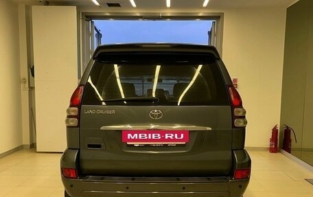 Toyota Land Cruiser Prado 120 рестайлинг, 2006 год, 1 700 000 рублей, 5 фотография