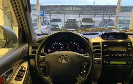 Toyota Land Cruiser Prado 120 рестайлинг, 2006 год, 1 700 000 рублей, 12 фотография