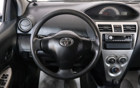 Toyota Yaris III рестайлинг, 2007 год, 559 000 рублей, 12 фотография