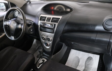 Toyota Yaris III рестайлинг, 2007 год, 559 000 рублей, 18 фотография