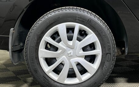 Renault Logan II, 2018 год, 857 000 рублей, 10 фотография