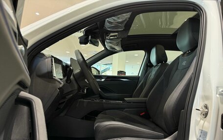 Volkswagen Tiguan, 2025 год, 5 090 000 рублей, 16 фотография