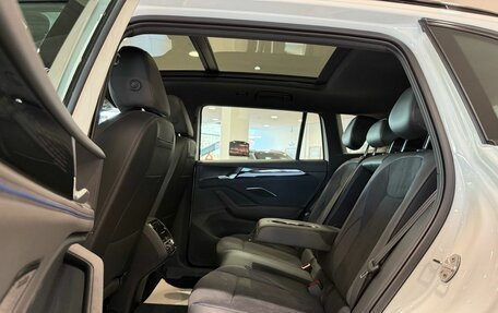 Volkswagen Tiguan, 2025 год, 5 090 000 рублей, 32 фотография