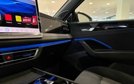 Volkswagen Tiguan, 2025 год, 5 090 000 рублей, 27 фотография