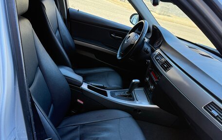 BMW 3 серия, 2008 год, 700 000 рублей, 15 фотография