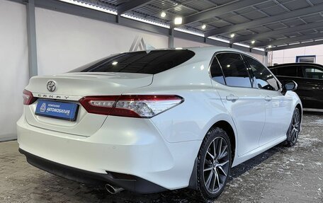 Toyota Camry, 2021 год, 3 799 000 рублей, 5 фотография