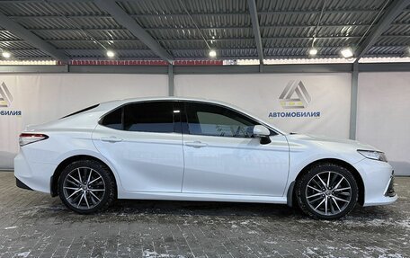 Toyota Camry, 2021 год, 3 799 000 рублей, 6 фотография