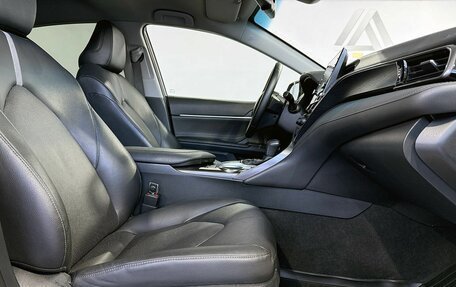 Toyota Camry, 2021 год, 3 799 000 рублей, 12 фотография