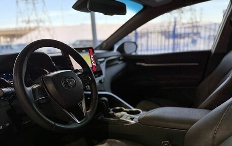 Toyota Camry, 2021 год, 3 799 000 рублей, 10 фотография