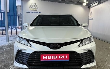 Toyota Camry, 2021 год, 3 799 000 рублей, 8 фотография
